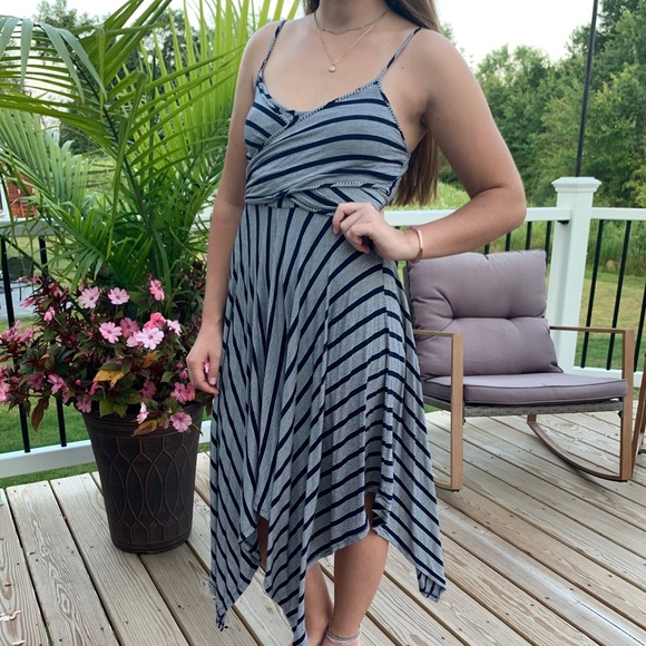 Host Pick Boho Navy & White Flowy Comfy Wrap Dress - Picture 3 of 5